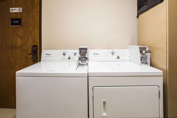  - Super 8 Hotel Flagstaff - I-40, Exit 201