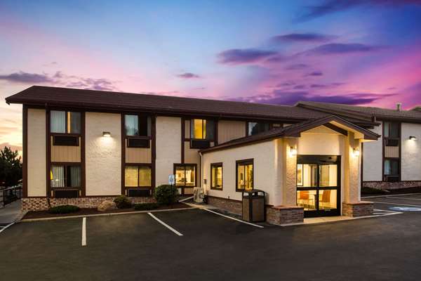 Exterior view - Super 8 Hotel Flagstaff - I-40, Exit 201