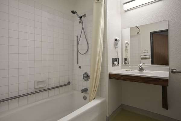  - Super 8 Motel Arcata