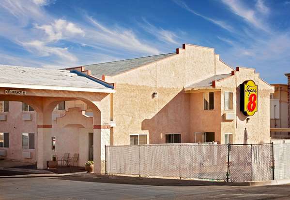 Exterior view - Super 8 Motel Yucca Valley