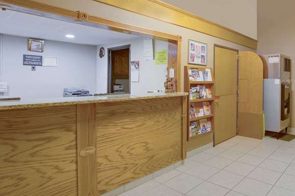  - Super 8 Hotel Worthington - I-90, Exit 42