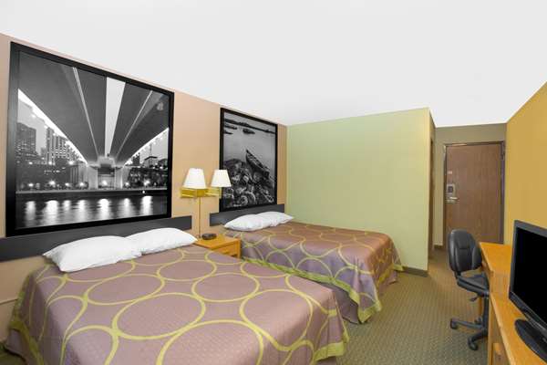  - Super 8 Hotel Worthington - I-90, Exit 42