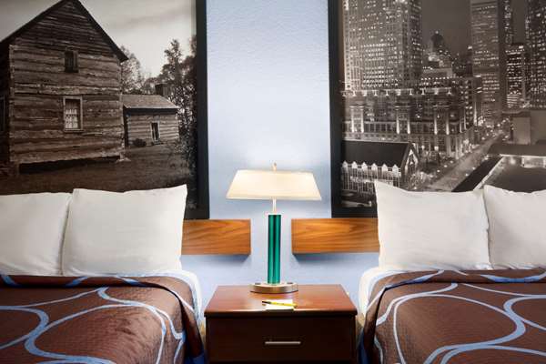  - Super 8 Hotel University Charlotte - I-85, Exit 41