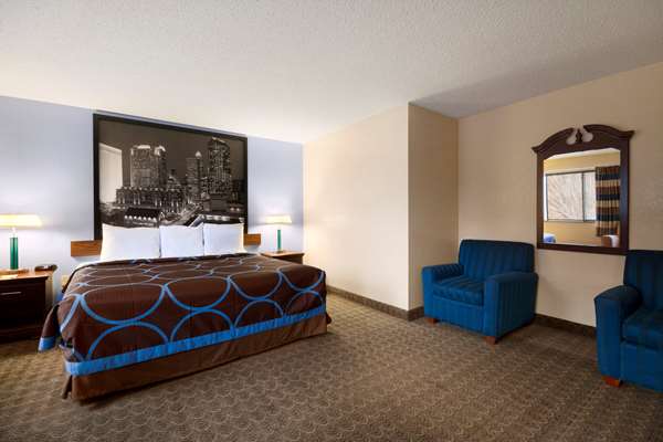 Suite - Super 8 Hotel University Charlotte - I-85, Exit 41