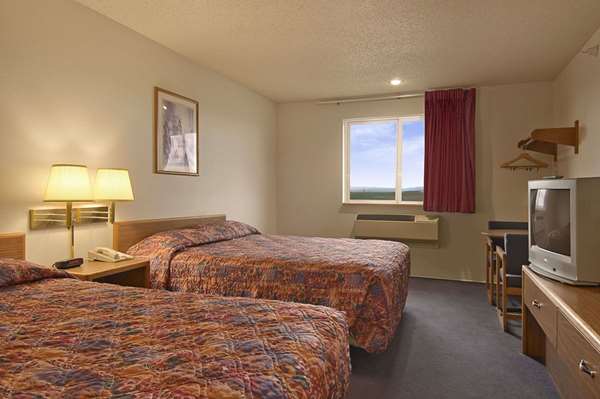  - Super 8 Hotel Pendleton - I-84, Exit 210