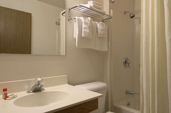  - Super 8 Hotel Pendleton - I-84, Exit 210