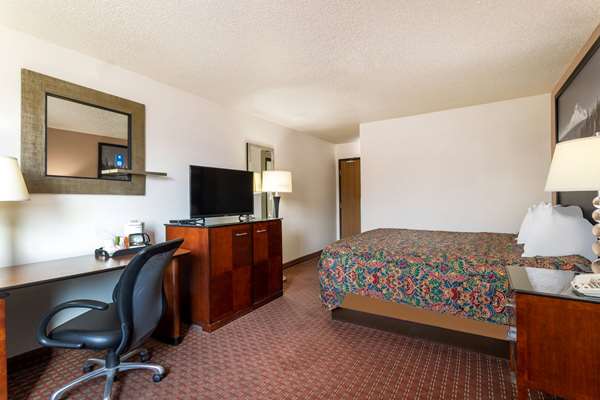  - Super 8 Hotel Pendleton - I-84, Exit 210