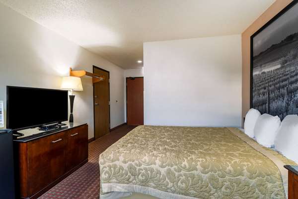  - Super 8 Hotel Pendleton - I-84, Exit 210