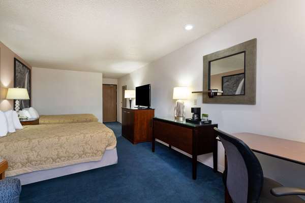  - Super 8 Hotel Pendleton - I-84, Exit 210
