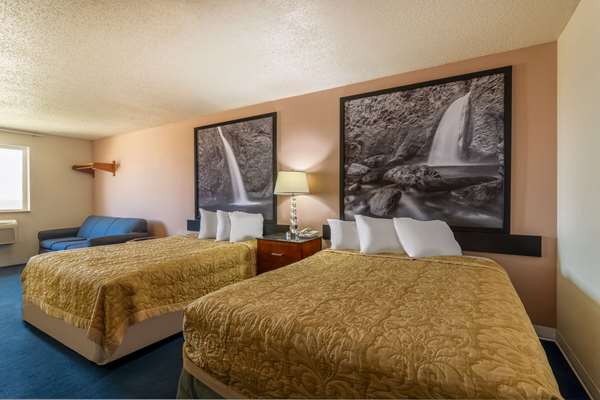  - Super 8 Hotel Pendleton - I-84, Exit 210
