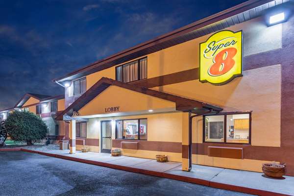 Exterior view - Super 8 Hotel Pendleton - I-84, Exit 210