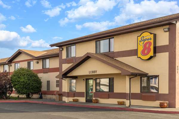 Exterior view - Super 8 Hotel Pendleton - I-84, Exit 210