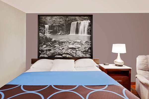  - Super 8 Hotel Fayetteville - I-49, Exit 62