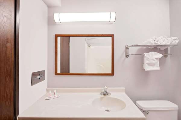  - Super 8 Hotel Fayetteville - I-49, Exit 62