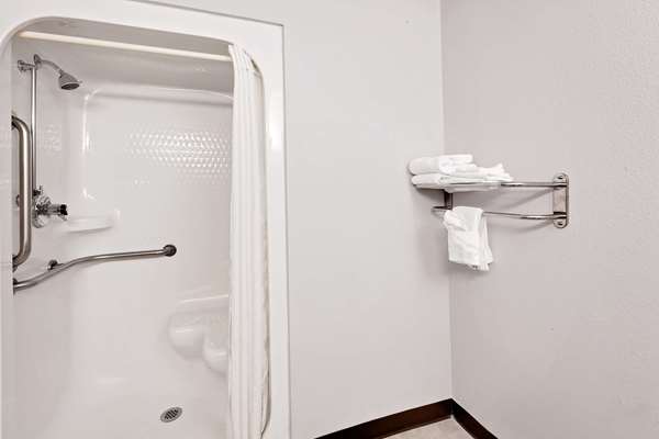  - Super 8 Hotel Fayetteville - I-49, Exit 62