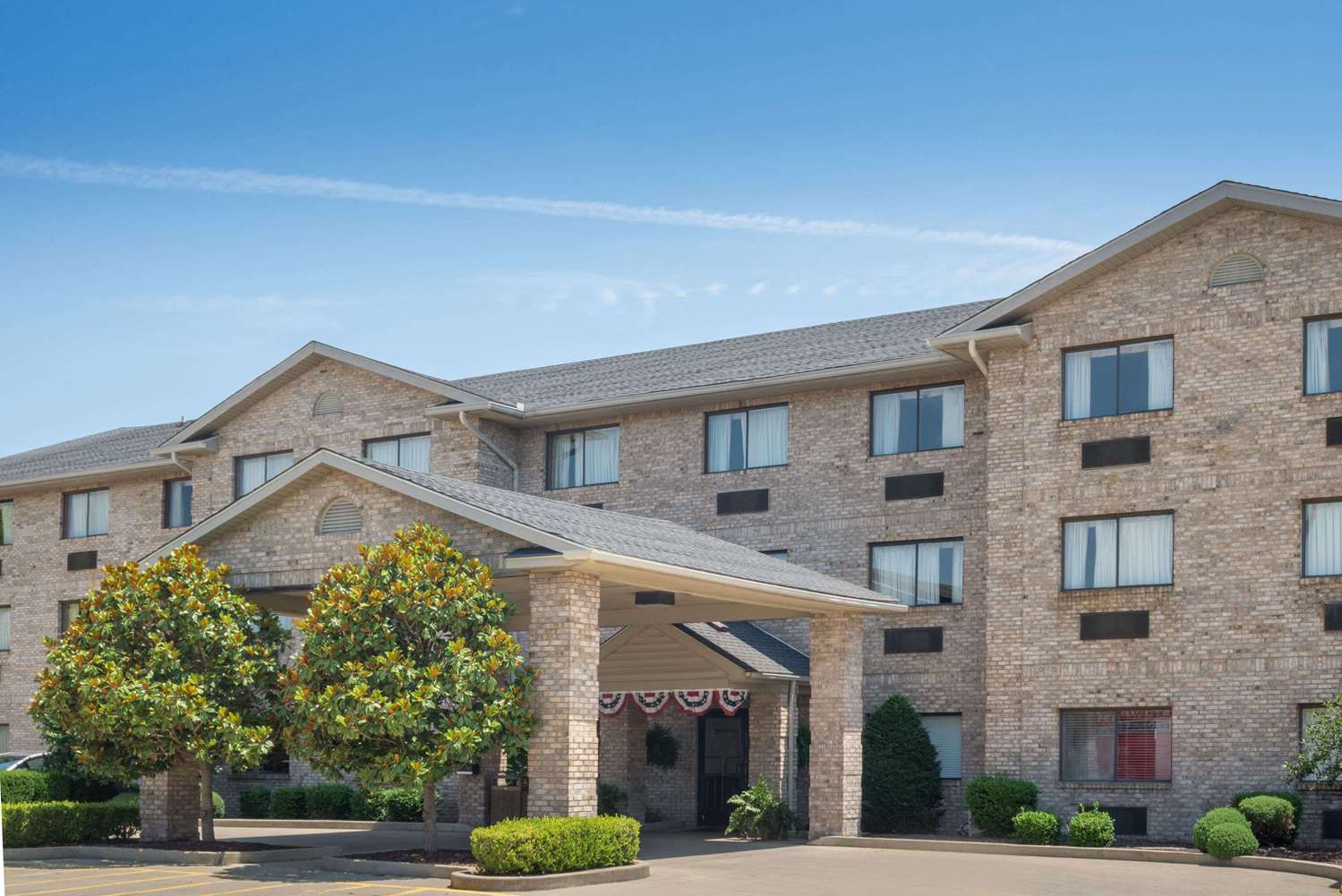 Ramada Limited Hotel Catlettsburg I64, Exit 181, KY See Discounts