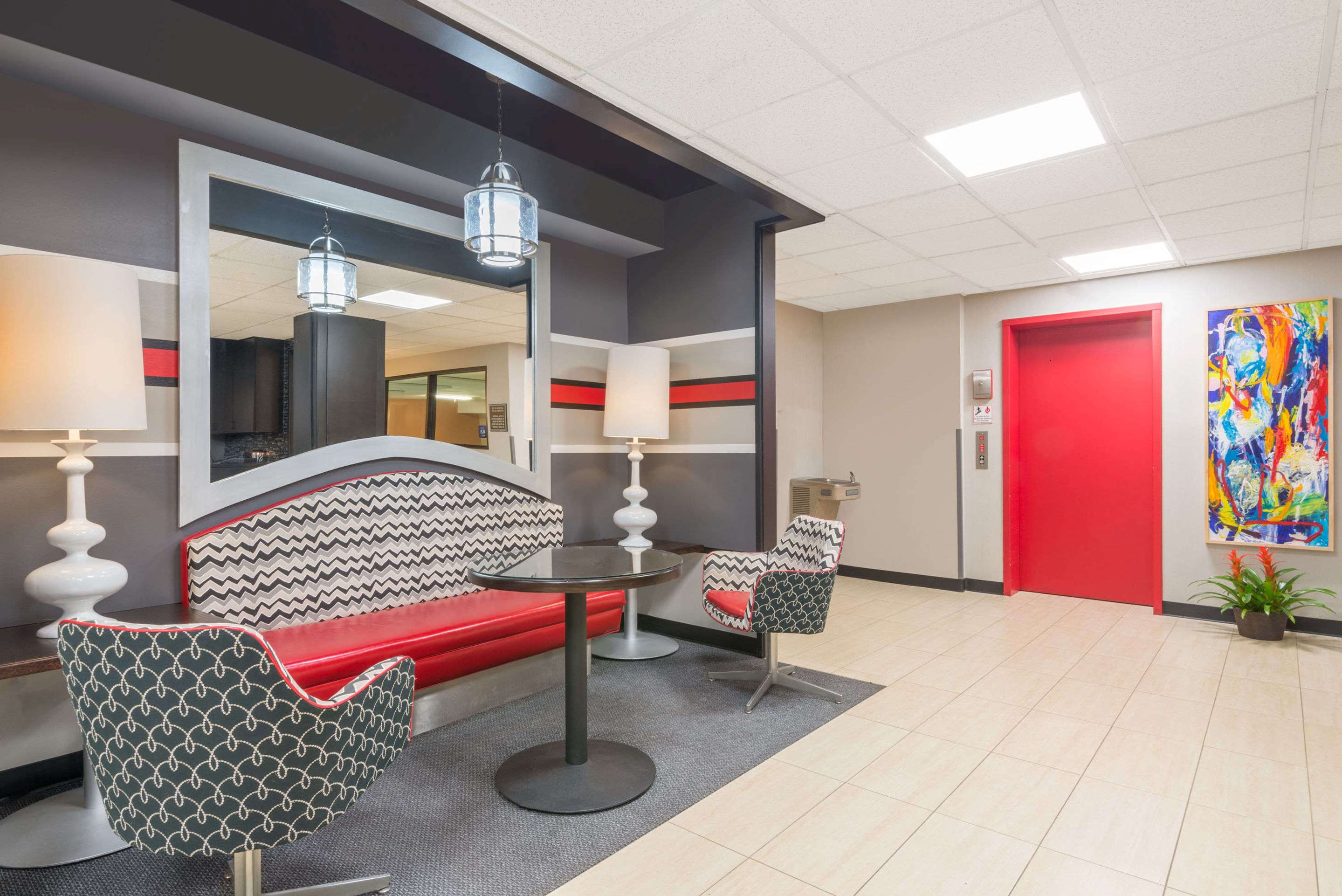 Lobby | Ramada Limited Catlettsburg/Ashland