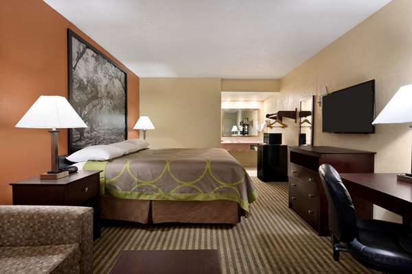 Suite - Super 8 Motel Ruston - I-20, Exit 84