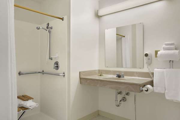  - Super 8 Motel Washington