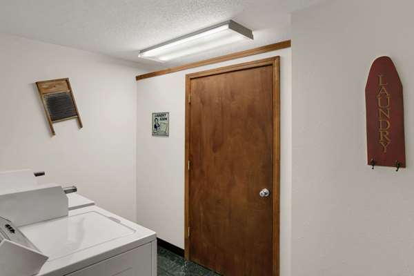  - Super 8 Motel Washington