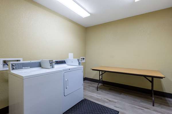 Amenities - Super 8 Hotel Nixa