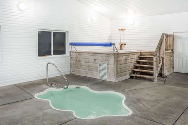 Pool - Super 8 Hotel Driggs