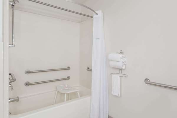  - Super 8 Hotel Beaver - I-15, Exit 112