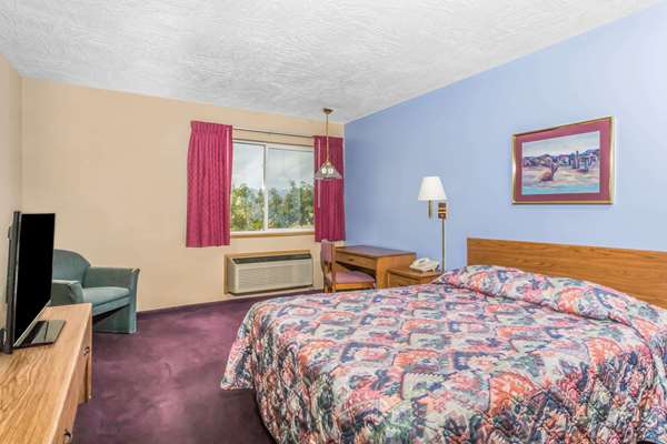  - Super 8 Hotel Beaver - I-15, Exit 112