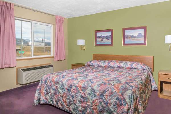  - Super 8 Hotel Beaver - I-15, Exit 112