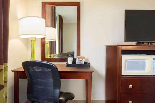  - Super 8 Hotel Bethany