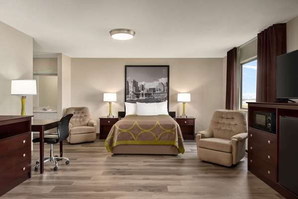 Suite - Super 8 Hotel Bethany