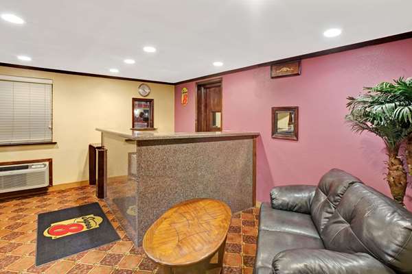  - Super 8 Motel Shawnee - I-40, Exit 186