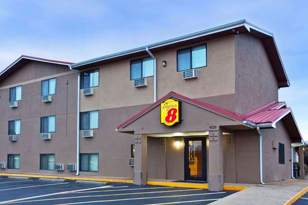 Exterior view - Super 8 Hotel Tuscaloosa - I-20 & I-59, Exit 73