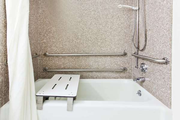  - Super 8 Hotel Tuscaloosa - I-20 & I-59, Exit 73