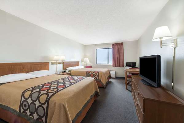  - Super 8 Hotel Smithville Lake