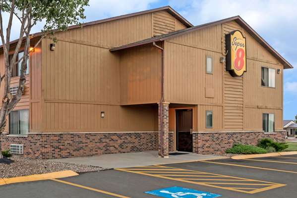 Exterior view - Super 8 Hotel Smithville Lake