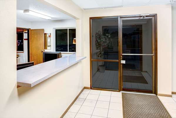  - Super 8 Motel Blair