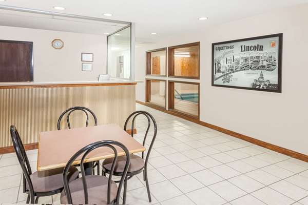  - Super 8 Motel Lincoln