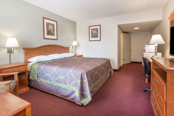  - Super 8 Motel Tempe