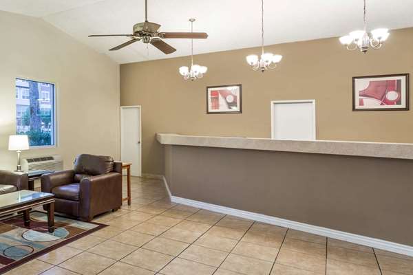  - Super 8 Motel Tempe