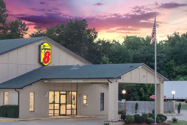 Exterior view - Super 8 Motel Clarksville - I-40, Exit 58