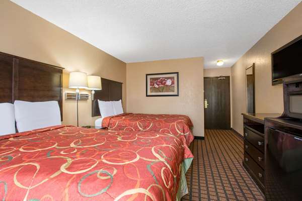  - Super 8 Hotel Texarkana - I-30, Exit 223