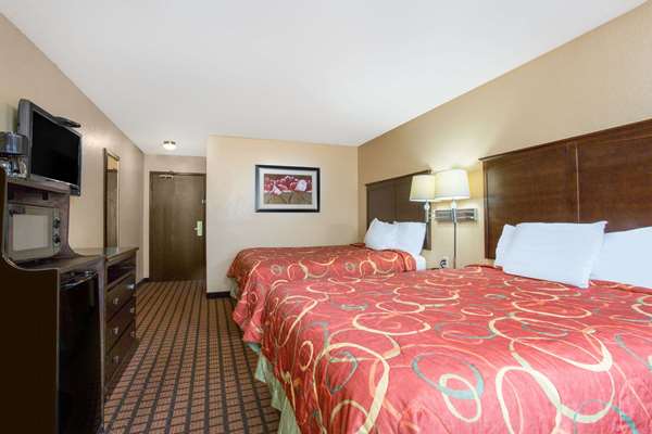  - Super 8 Hotel Texarkana - I-30, Exit 223