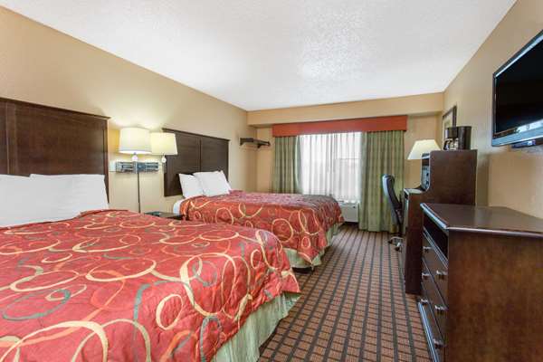  - Super 8 Hotel Texarkana - I-30, Exit 223