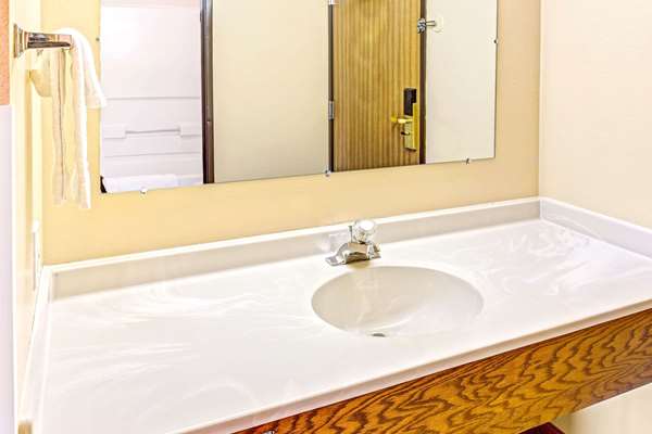  - Super 8 Hotel Mt Vernon