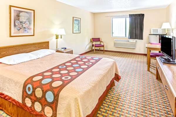  - Super 8 Hotel Mt Vernon