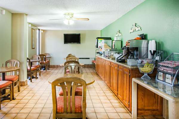  - Super 8 Motel Malvern - I-30, Exit 98