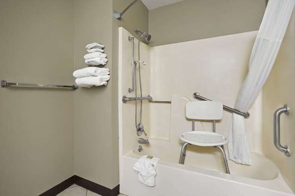  - Super 8 Hotel Russellville - I-40, Exit 81