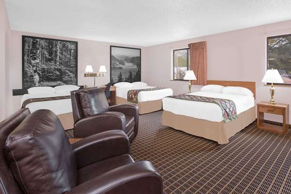 Suite - Super 8 Hotel Sitka