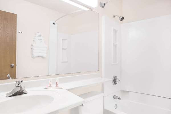  - Super 8 Hotel Sitka